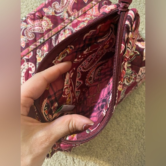 Beautiful cranberry color Vera Bradley bag w/wallet insert. Used once or twice. - Picture 4 of 5